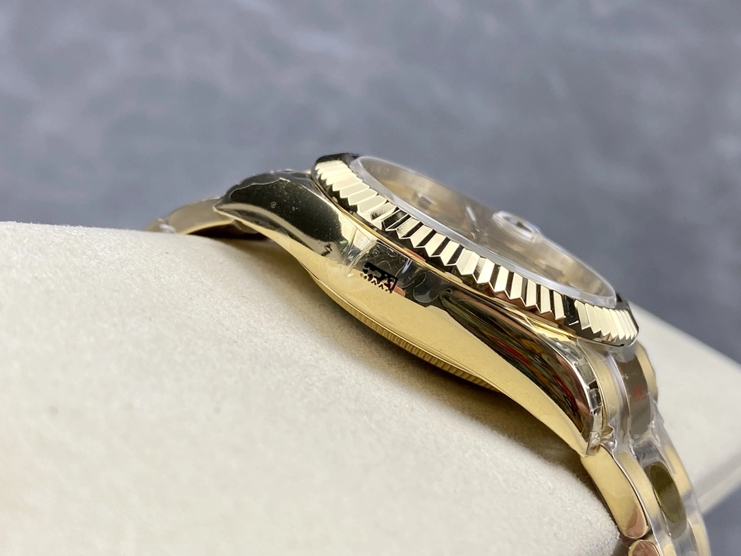 Rolex Sky Dweller 42mm Yellow Gold Champagne Dial m336938 0001 Men's Replica Watch