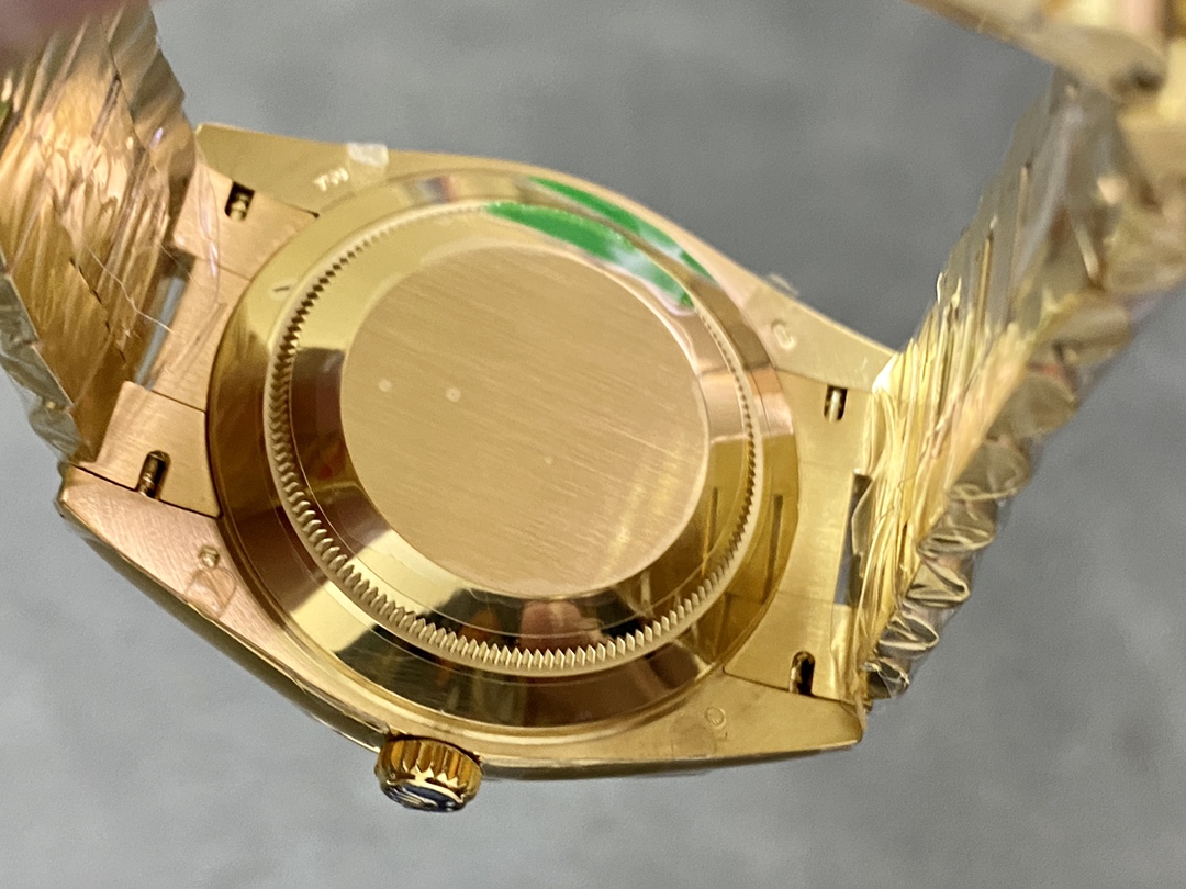 Rolex Day-Date 128238 Fluted Bezel Champagne Index Dial 36MM Unisex Replica Watch