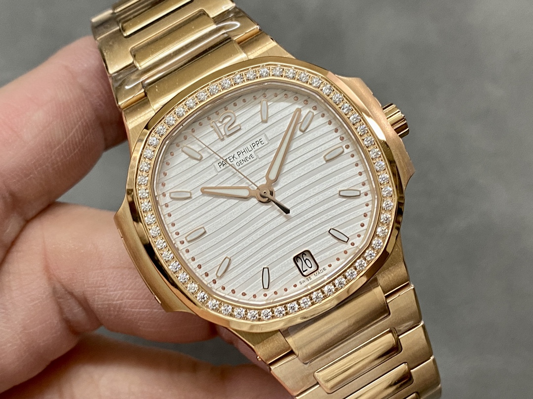 Replica Patek Philippe Nautilus 7118 1200R 001 40mm Mens Watch