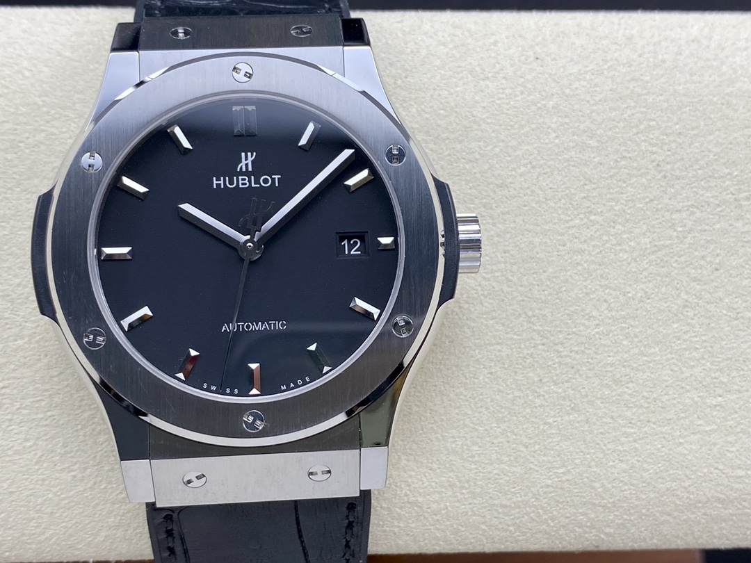 542.NX.1171.LR Hublot Classic Fusion Automatic Black