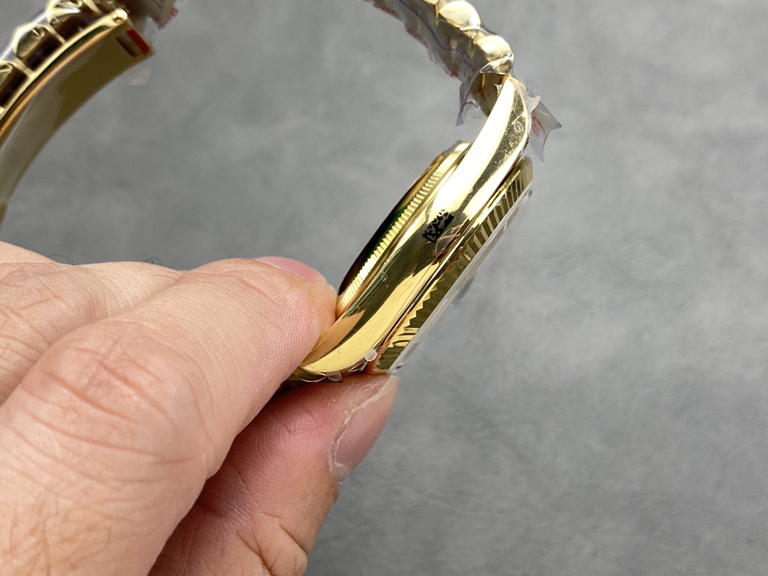 Rolex Day Date 36 Yellow Gold Automatic Green Diamond Dial M128238 0130