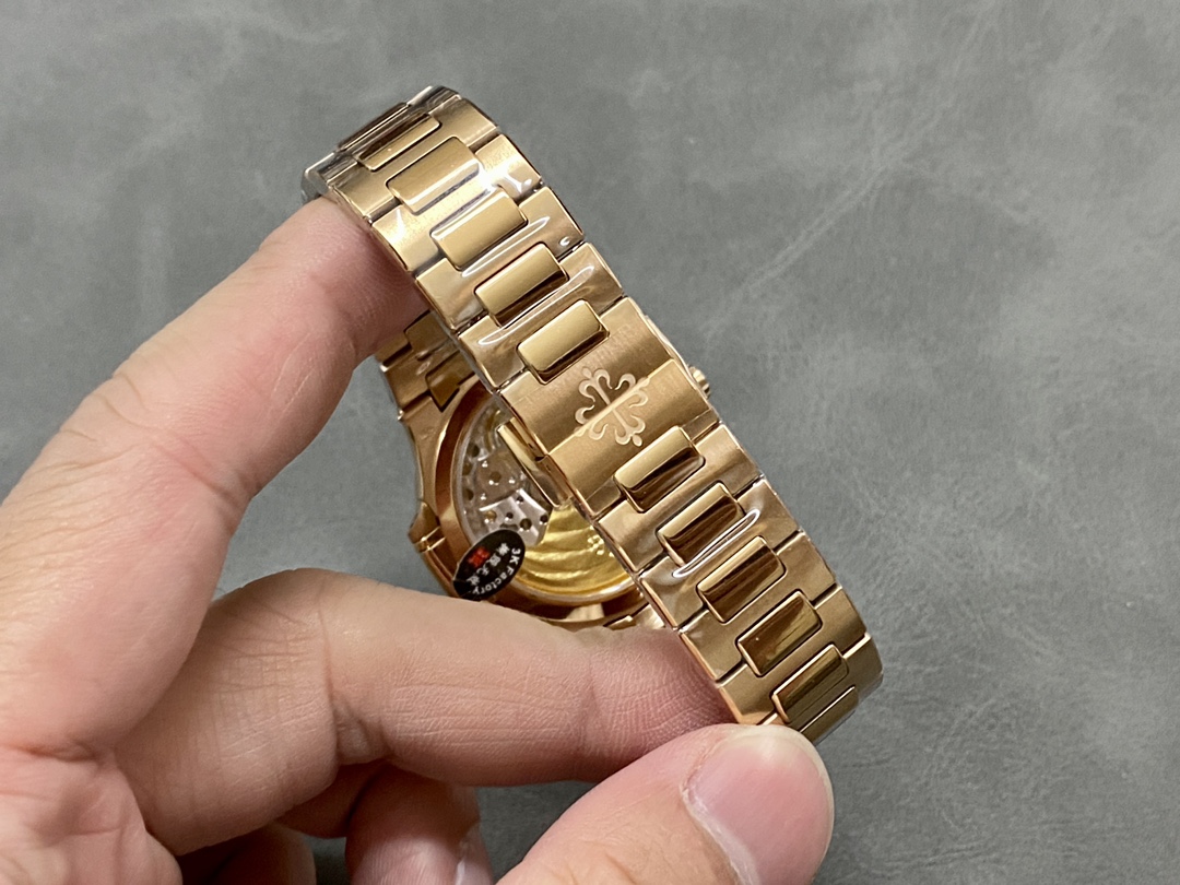 Replica Patek Philippe Nautilus 7118 1200R 001 40mm Mens Watch