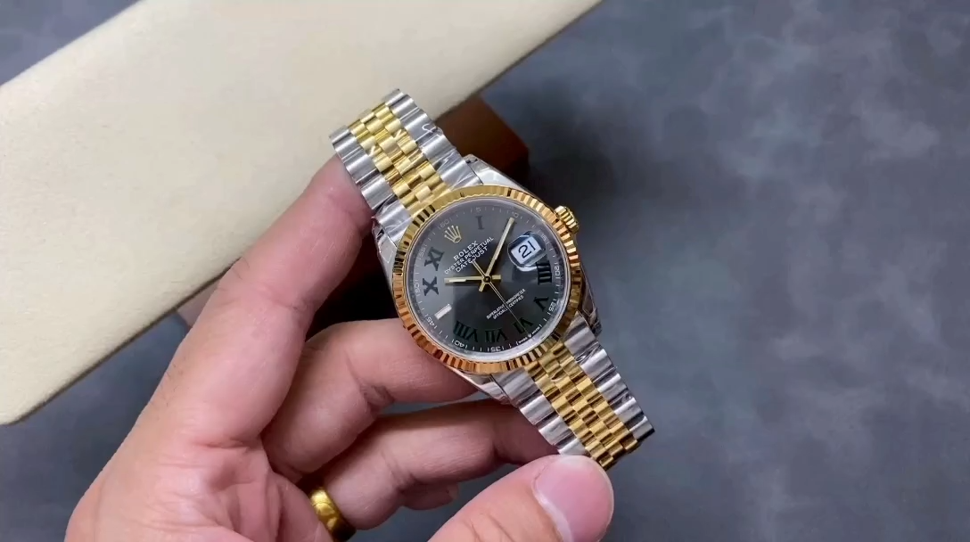 Rolex Datejust Two-Tone Steel Yellow Gold Fluted Bezel m126233 0035 36mm Unisex Replica Watch