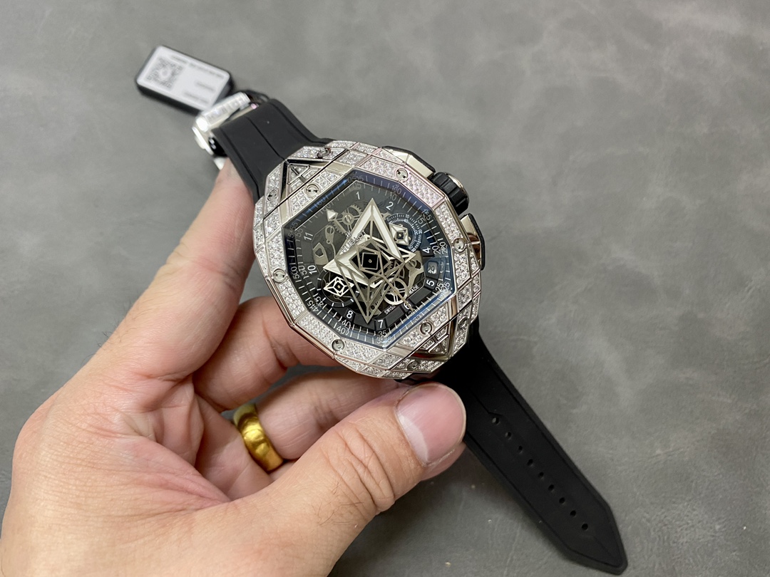 Hublot Spirit of Big Bang 648.NX.0107.RX.1604.MXM23 42mm