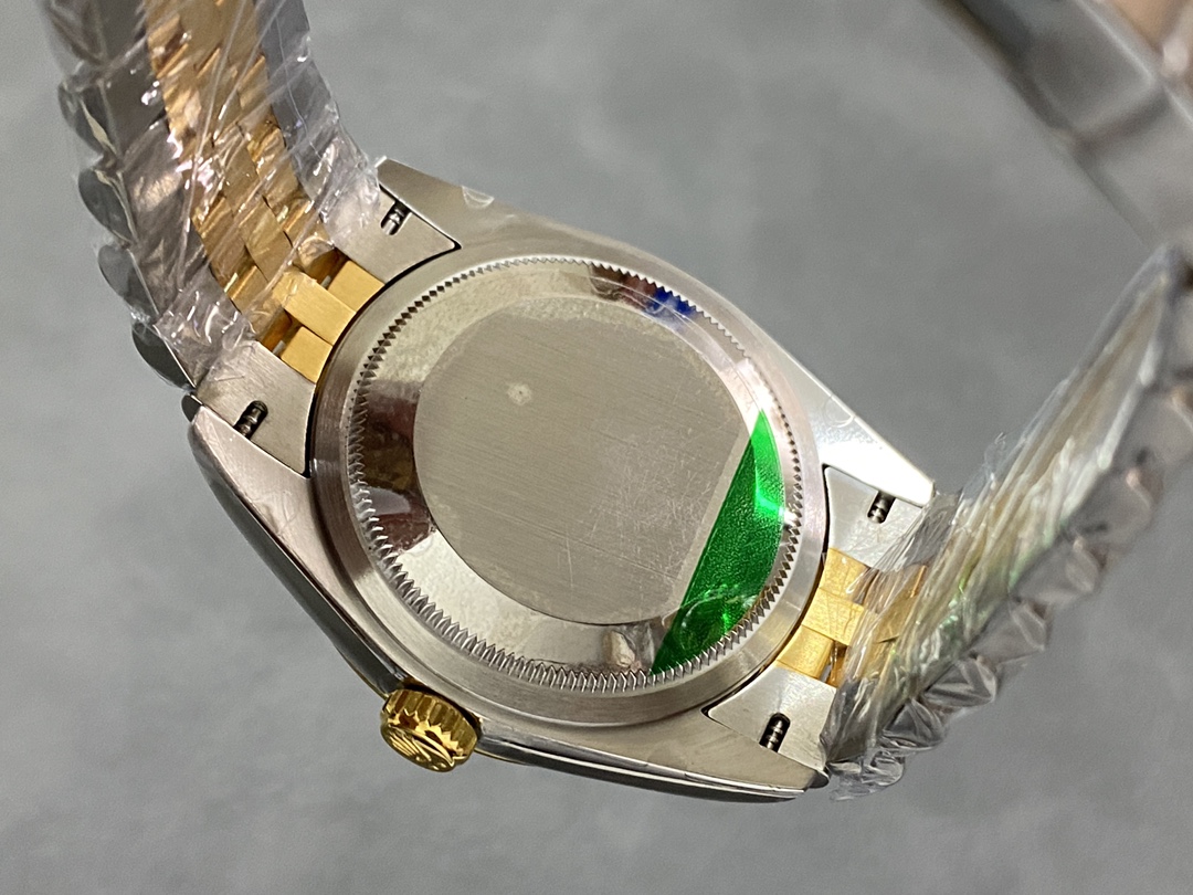 Rolex Datejust 126233 Champagne Jubilee Dial Fluted Bezel 36MM Unisex Replica Watch