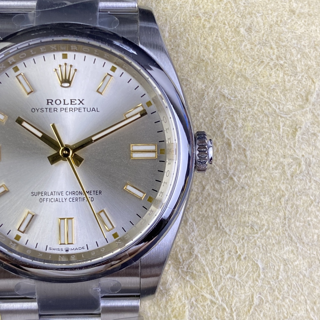 Rolex Oyster Perpetual 36 Oystersteel 126000 0001 Women's Watch
