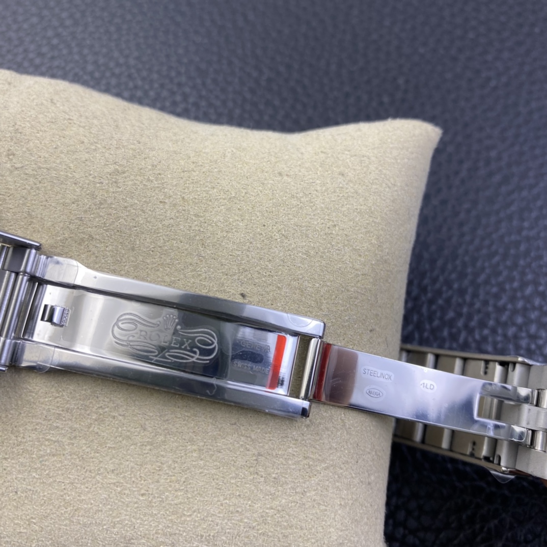 Rolex Submariner 124060 Oyster Stainless Steel Black Dial 41mm Mens Replica Watch