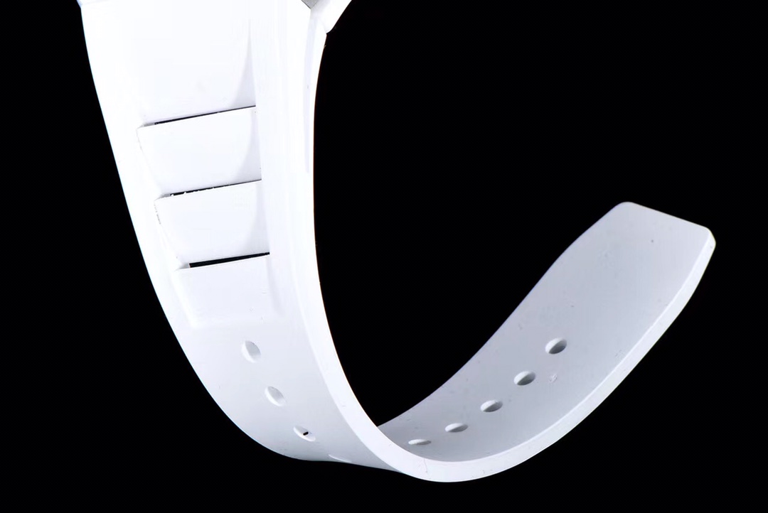 Richard Miller RM 057 NTPT Carbon Fiber White Rubber Strap