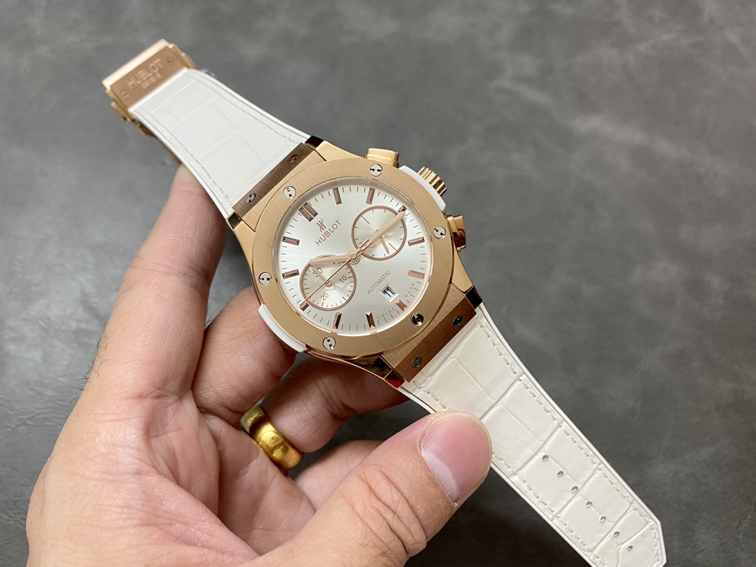 Hublot Classic Fusion 521.NX.1170.RX 45MM Mens