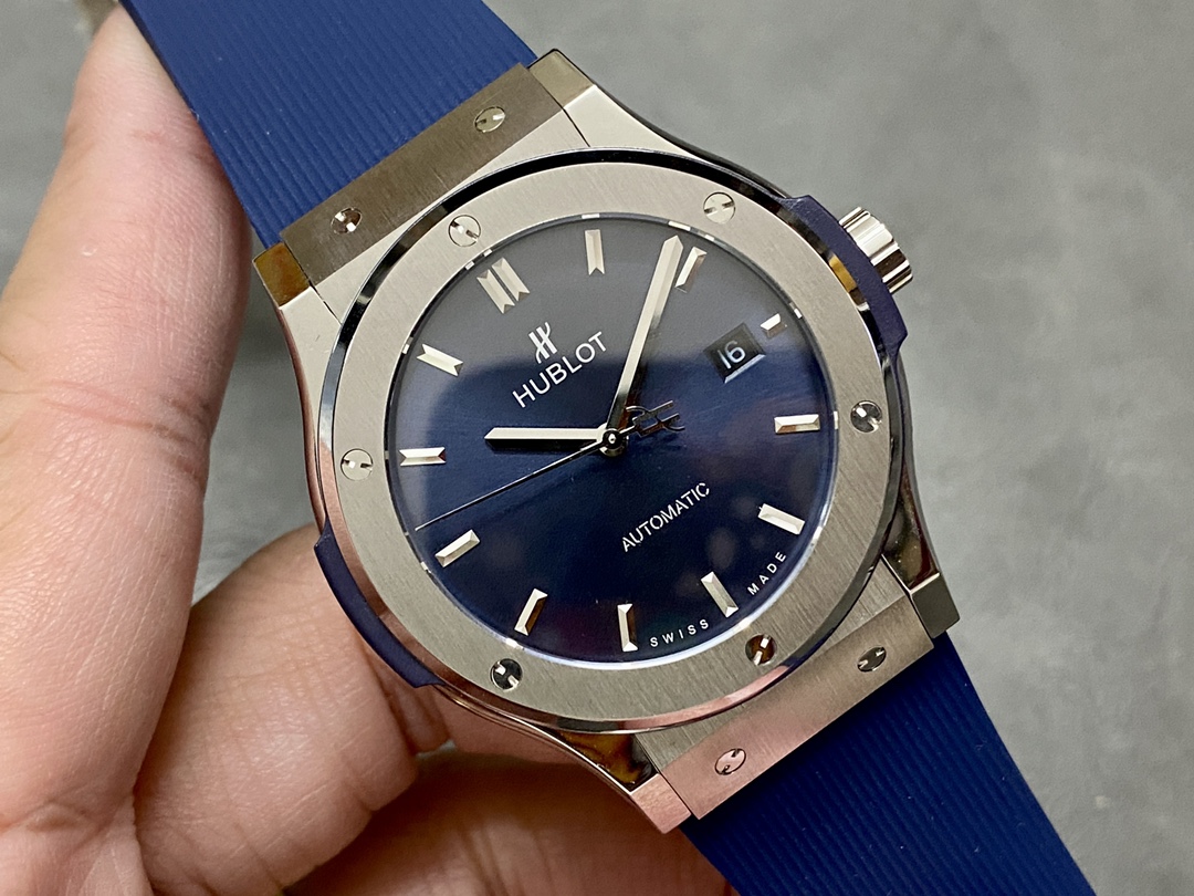 Hublot Classic Fusion 301.PB.131.RX 42mm Mens