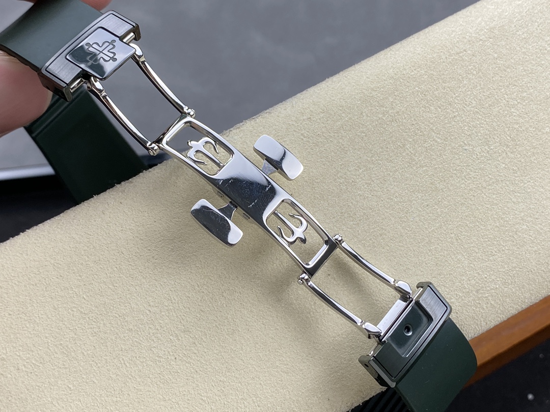 Patek Philippe Nautilus Green Rubber Blue Dial 5711 40MM Watch