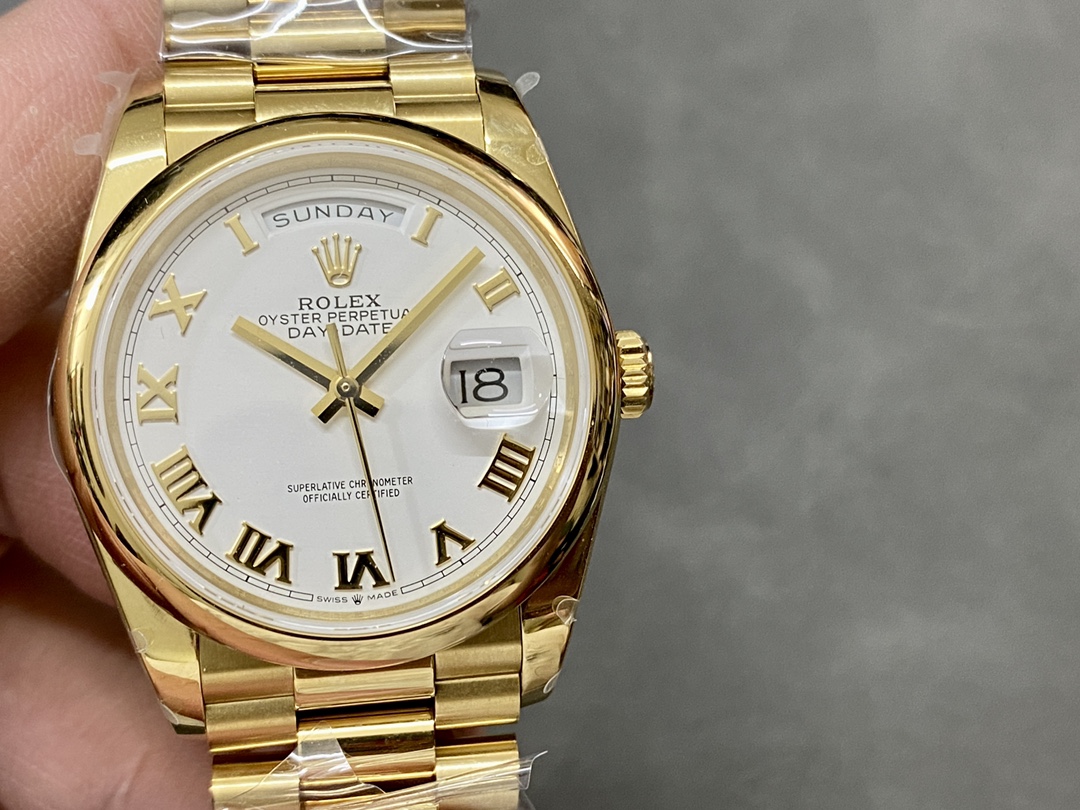Rolex Day-Date 118208 Yellow Gold White Dial Roman Numeral 36mm Unisex Replica Watch