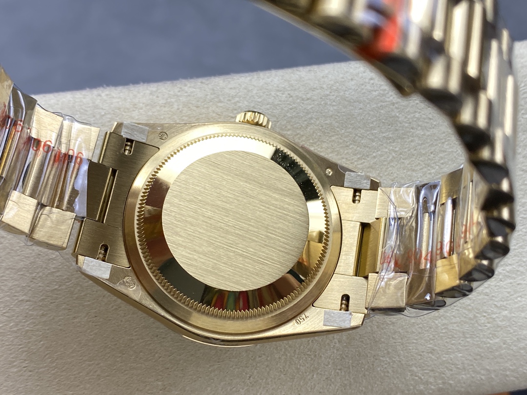 Rolex Day-Date 118238 Yellow Gold Green Diamond Pave Dial 36mm Unisex Replica Watch