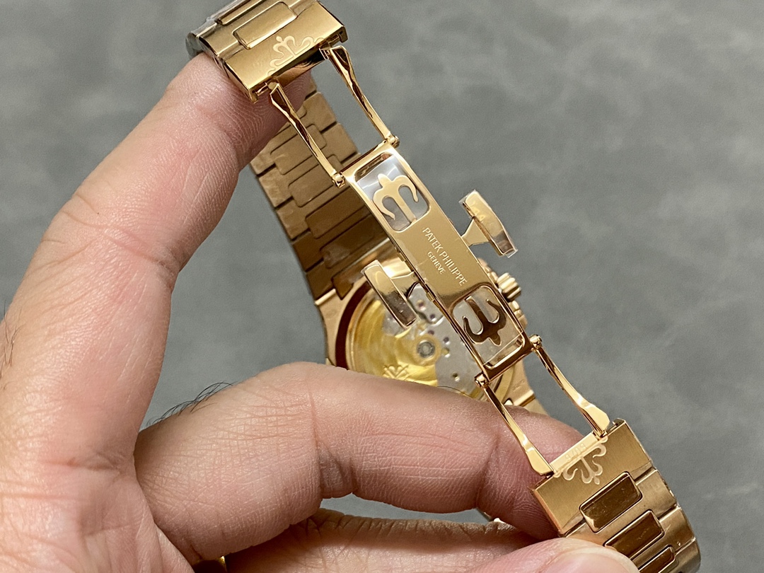 Replica Patek Philippe Nautilus 7118 1R 001 40mm Mens Watch