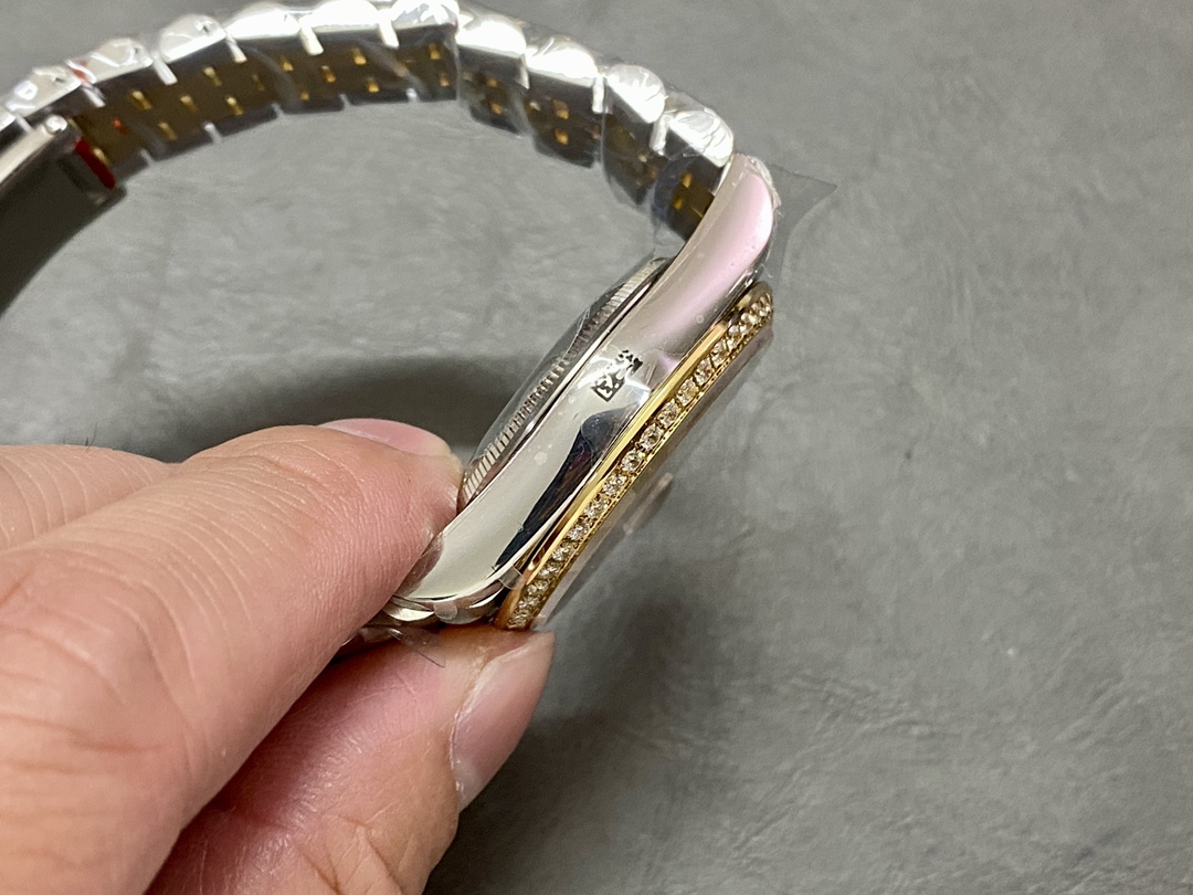 Rolex Datejust 36 Yellow Gold & Diamonds Silver Diamond Pave Roman Dial m126283rbr 0017