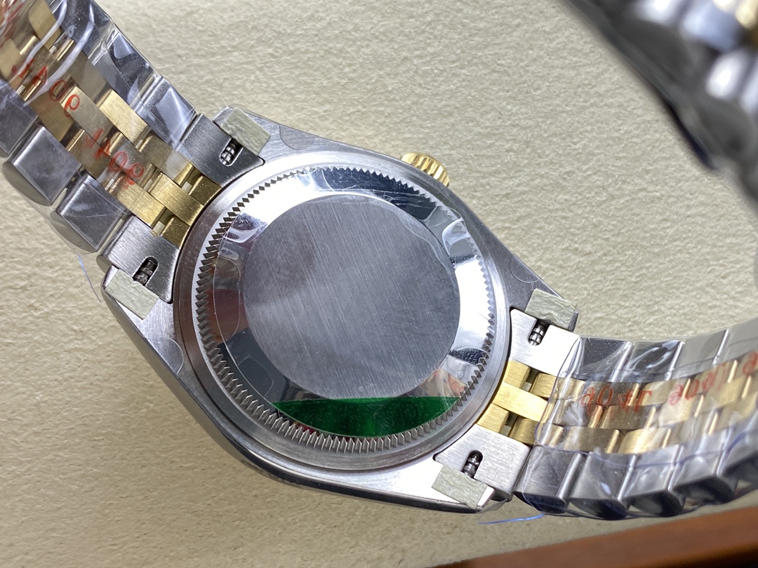 Rolex Datejust 36MM 126233 0015 Champagne Index Dial Fluted Bezel Unisex Replica Watch