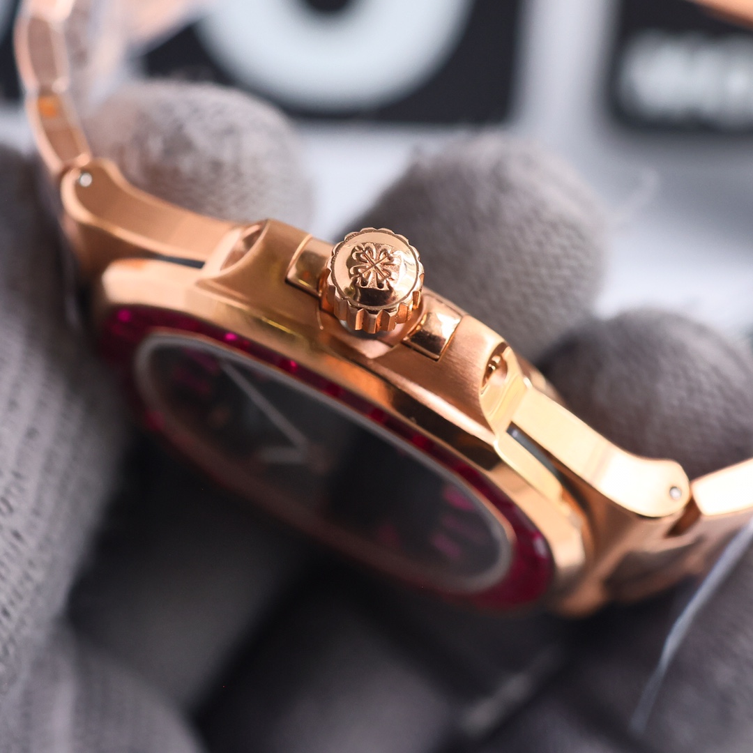 Replica Patek Philippe Nautilus 5723 112R 001 40mm Mens Watch