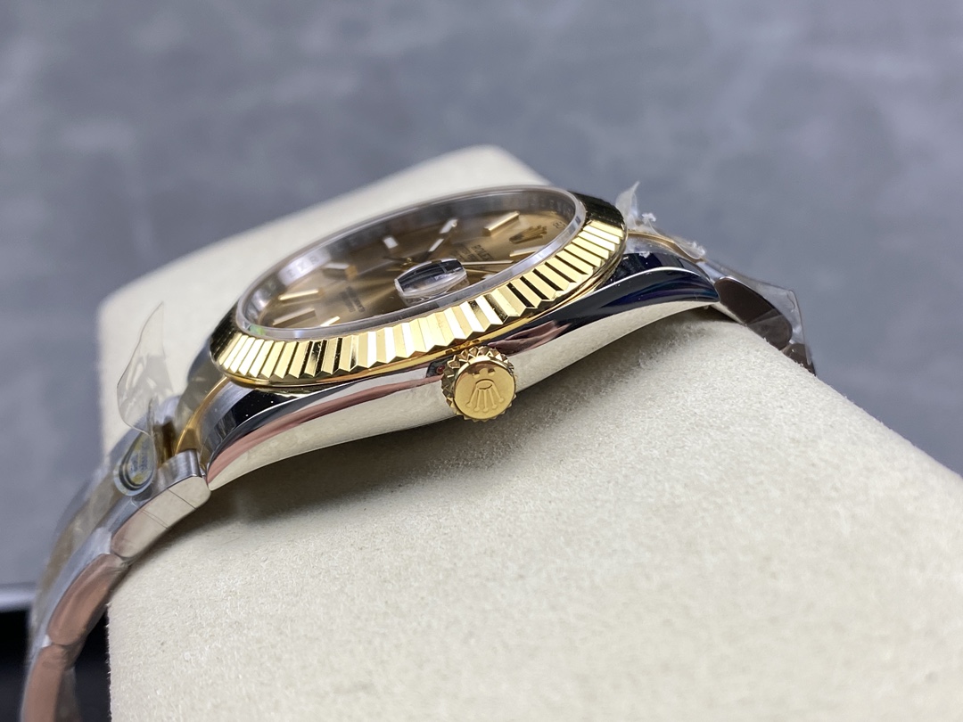 Rolex Datejust 126333 0009 Champagne Index Oyster 41mm Two Tone Steel