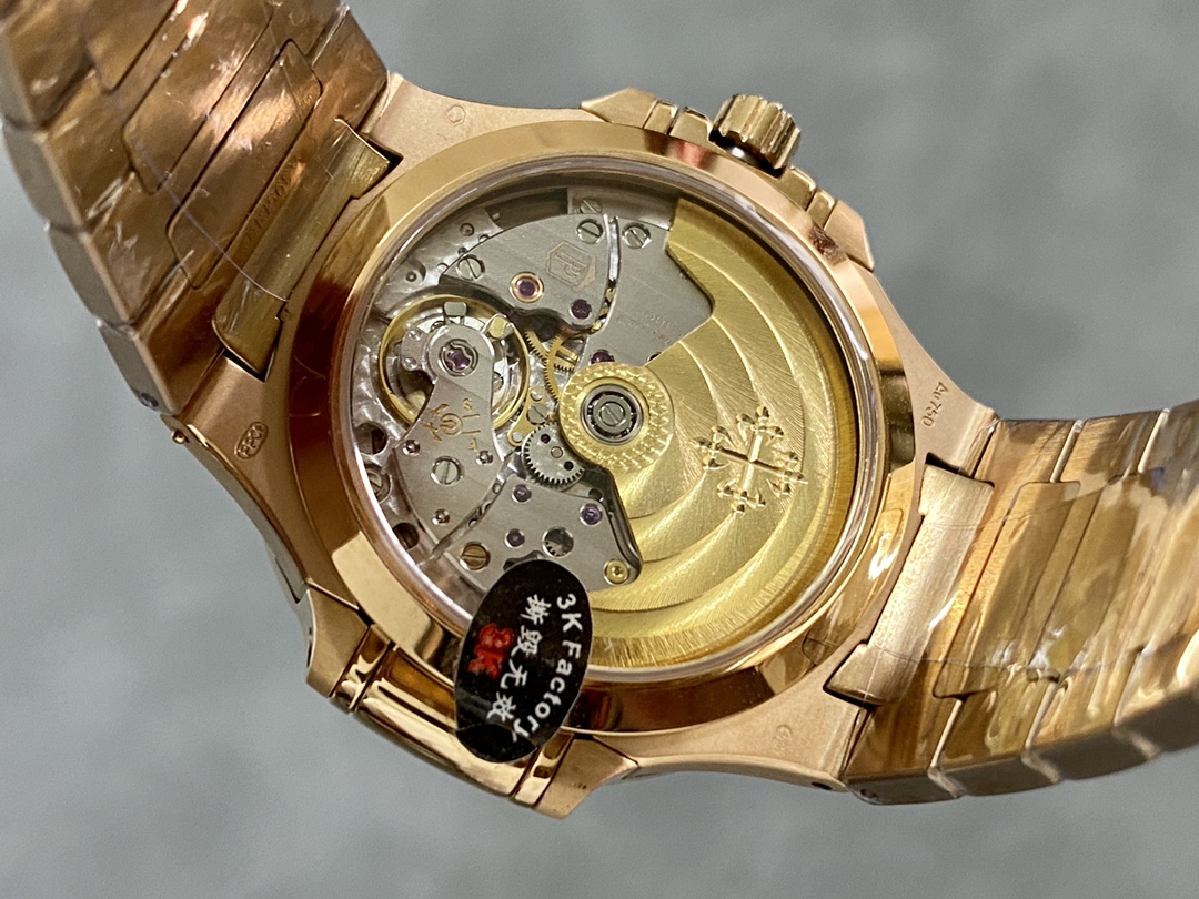Replica Patek Philippe Nautilus 7118 1200R 001 40mm Mens Watch