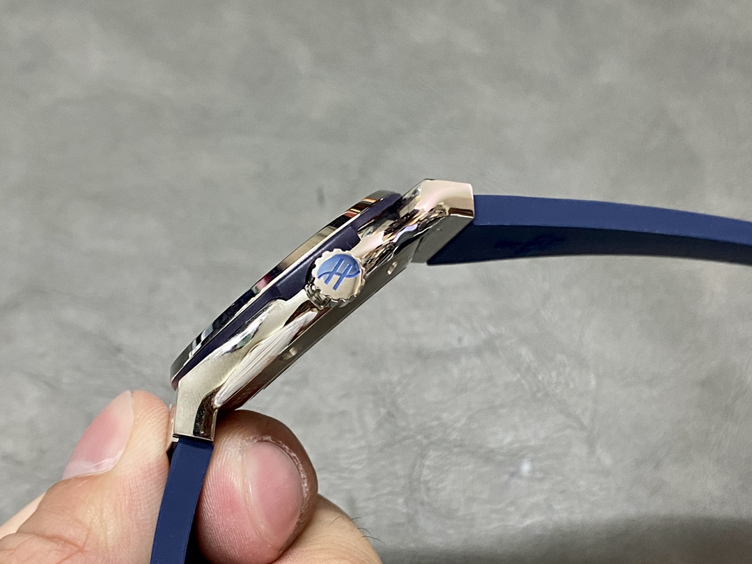 Hublot Classic Fusion 301.PB.131.RX 42mm Mens