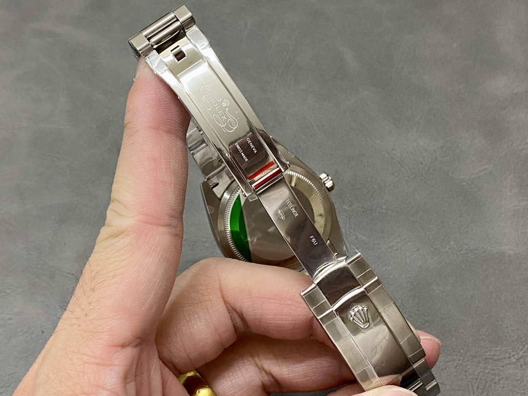 Rolex Datejust 36 White Gold & Diamonds Mint Green Dial M126284RBR 0044 Women's Watch