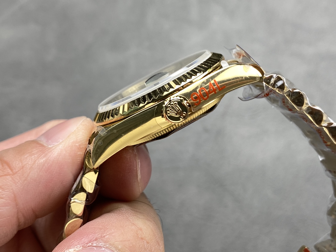 Rolex Day Date 36 Yellow Gold Automatic Green Diamond Dial M128238 0130