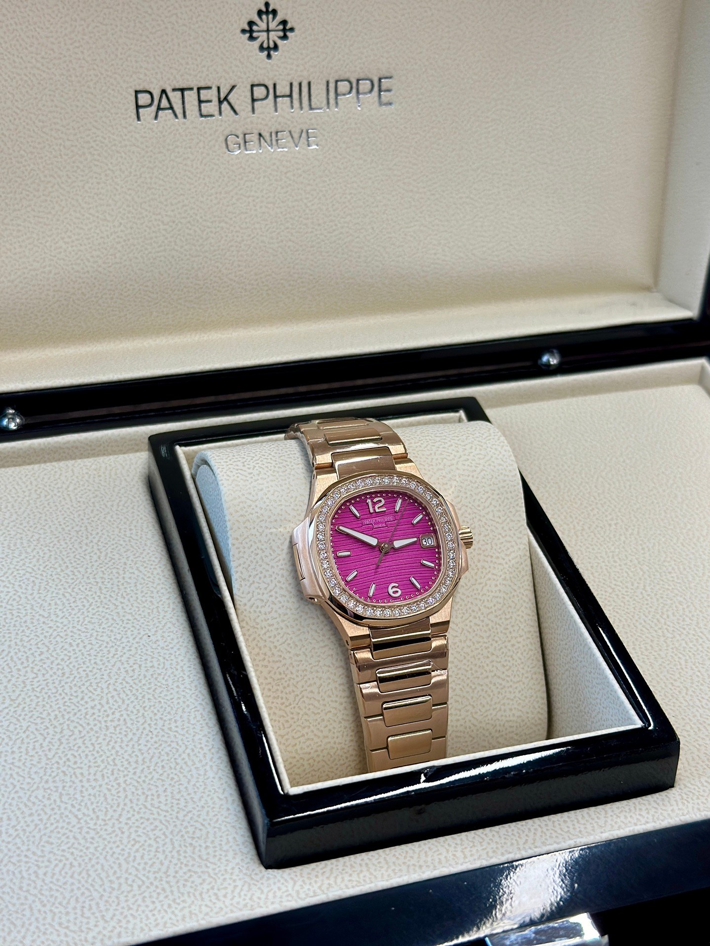 Patek Philippe Nautilus 7010 1R 013 Purple Dial 32mm