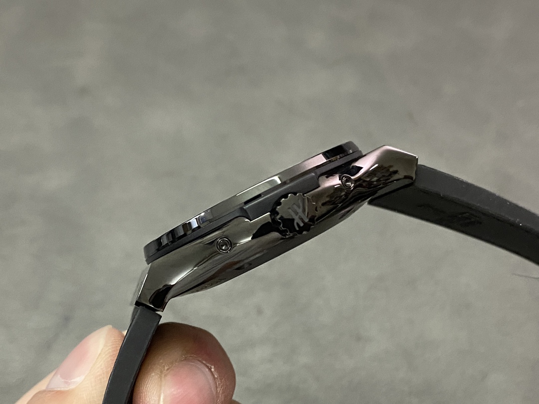 Hublot Classic Fusion Aerofusion Moonphase 547.CX.0170.LR 42mm