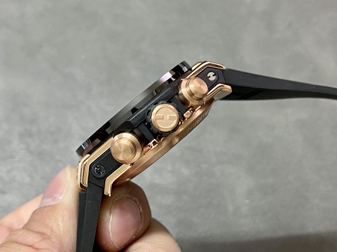 Hublot Big Bang 441.OM.1181.RX 42 mm Mnes