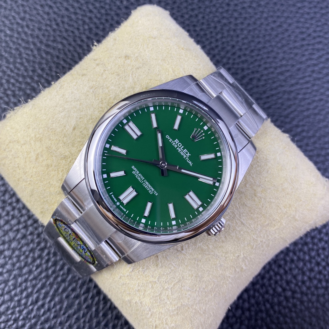 Rolex Oyster Perpetual 41 Green Dial 124300 0005 Men's Watch