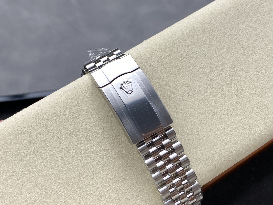 Rolex Datejust 126334 0028 41 Oystersteel and White Gold Mens Watch