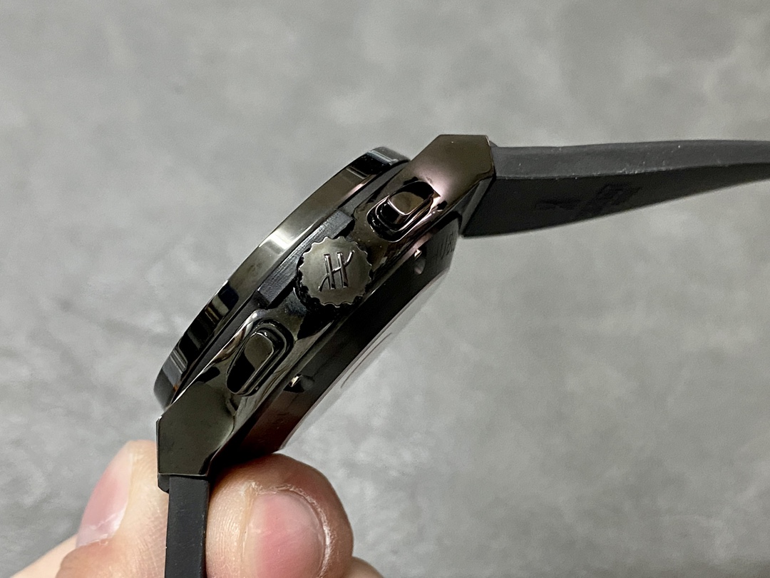 Hublot Classic Fusion 525.CM.0170.RX 45MM Replica Watch