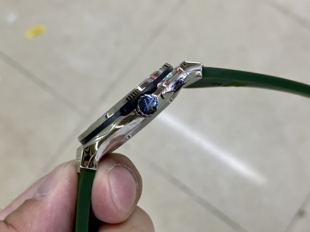 Hublot Classic Fusion 565.NX.1171.RX 38 mm Lady