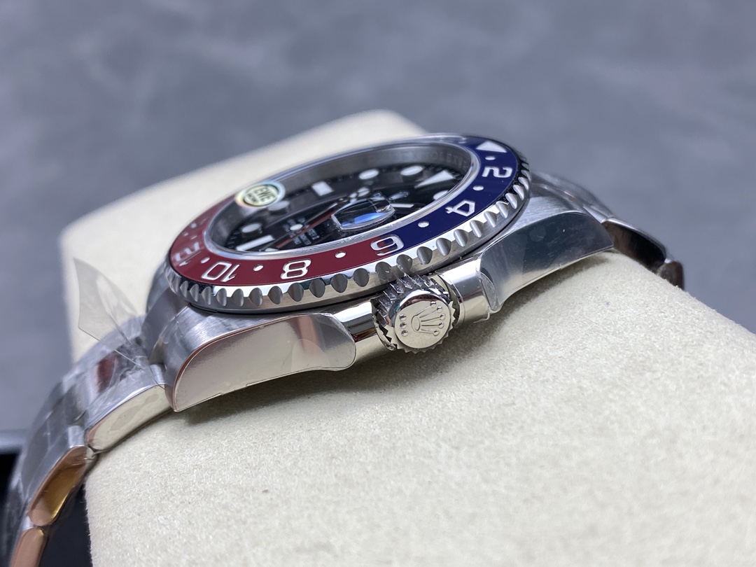 Rolex GMT-Master II 126710BLRO 0002