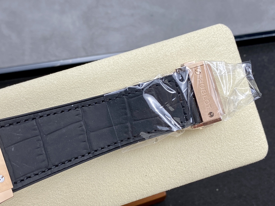 Hublot Classic Fusion 517.OX.0180.LR 45 mm Mens