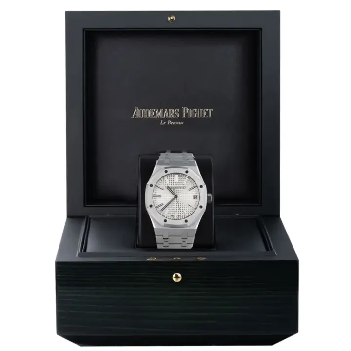 Audemars Piguet Royal Oak 15500St.Oo.1220St.04 White Index Self- Winding 41Mm