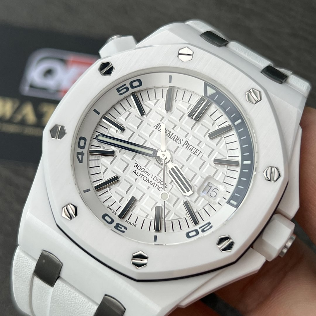 AUdemars Piguet Royal Oak Offshore Diver 15707 White Ceramic on White Rubber Strap 42mm Super Clone