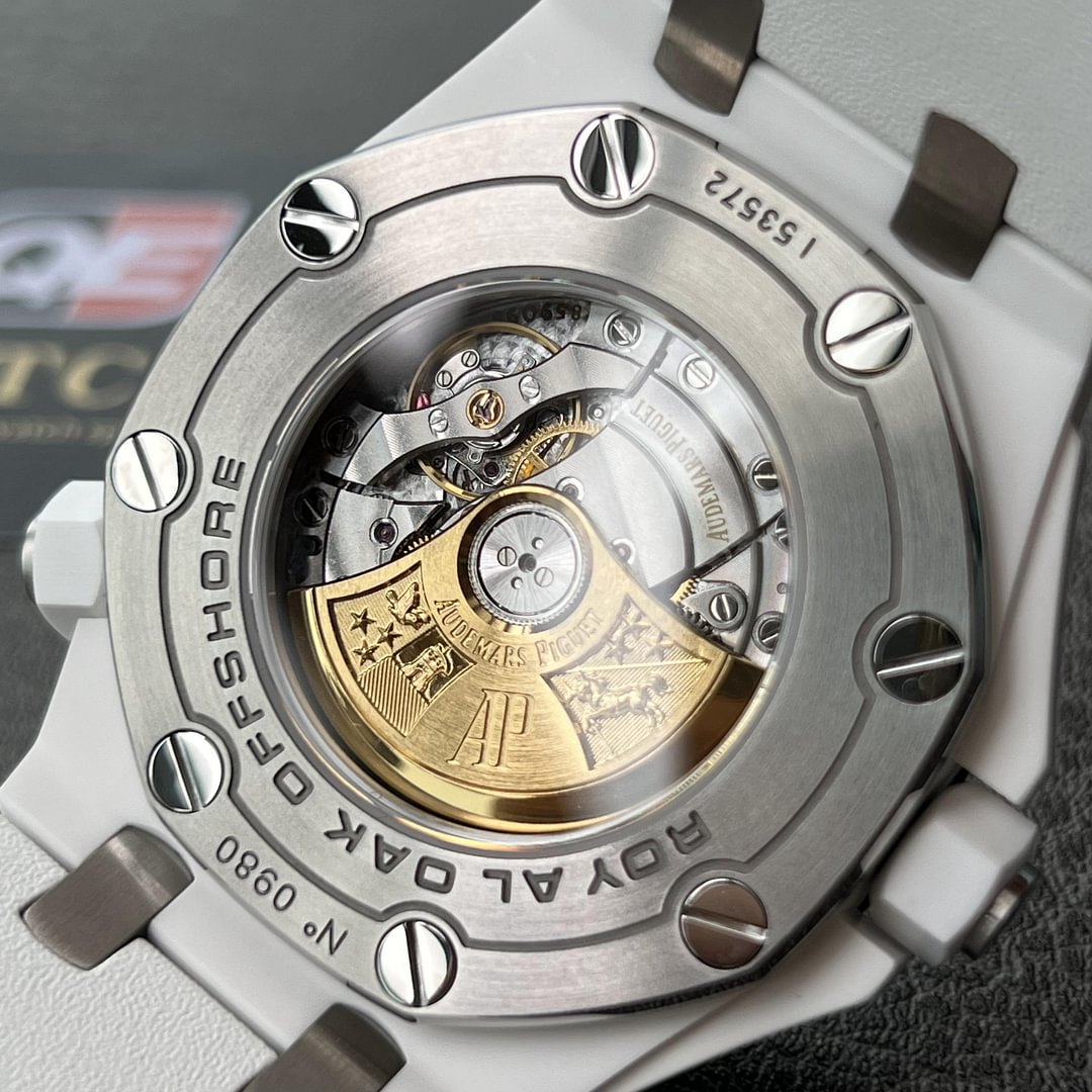 AUdemars Piguet Royal Oak Offshore Diver 15707 White Ceramic on White Rubber Strap 42mm Super Clone