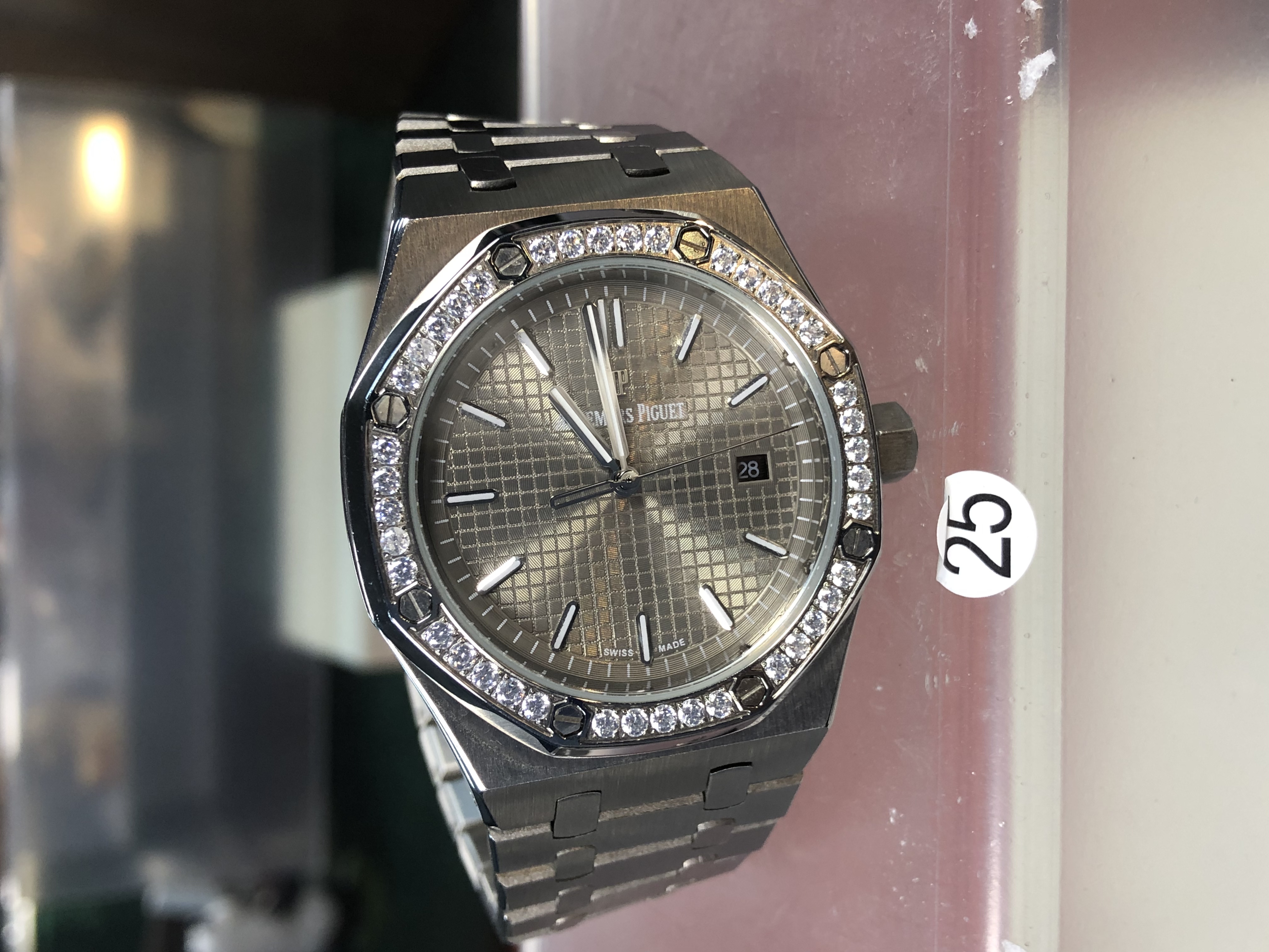 LIVE Room Clone Watch NO.25