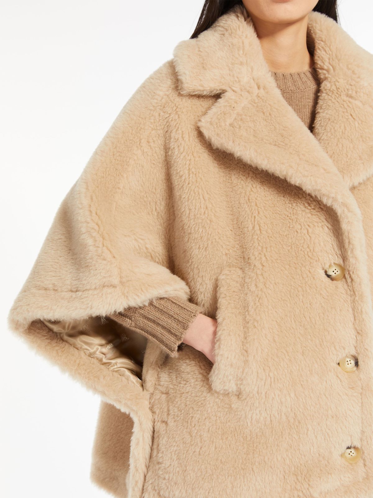 Teddy fabric short cloak