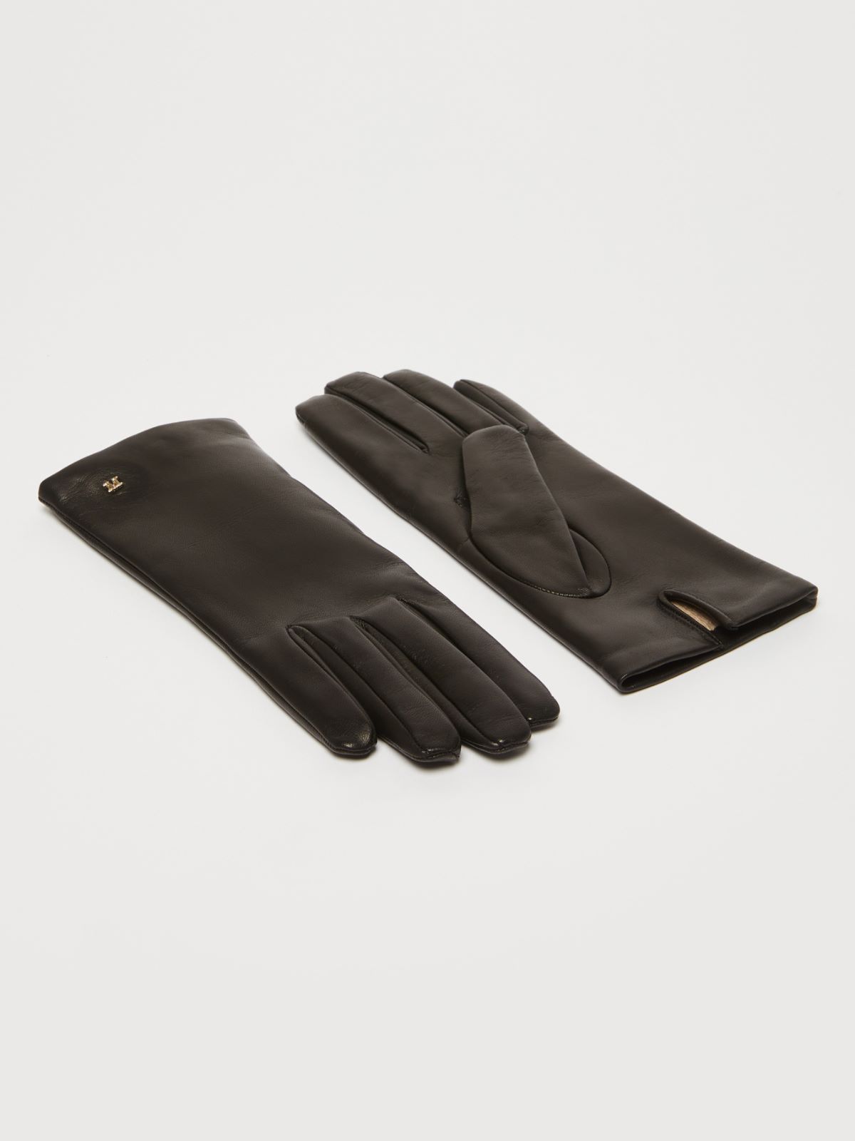 Nappa leather gloves