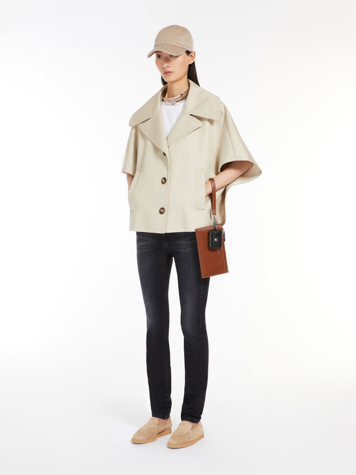 Wrist-strap leather pouch