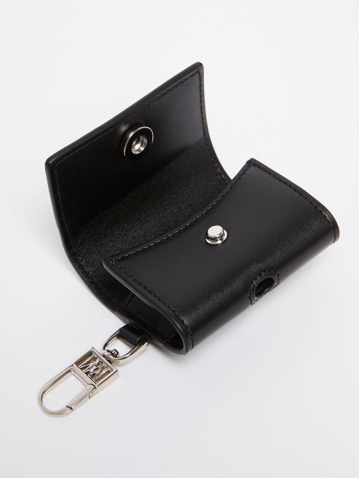 Leather earphone pouch