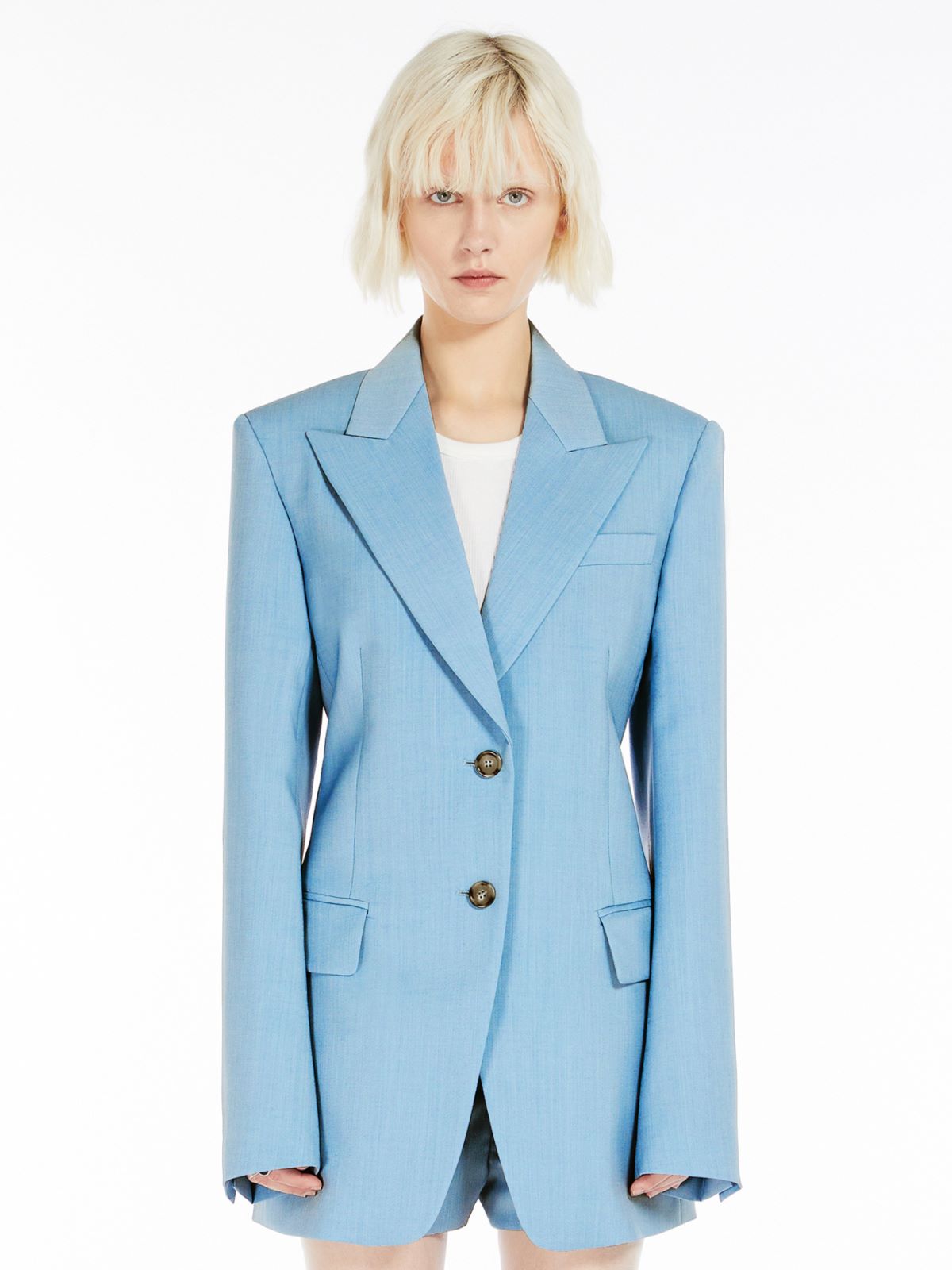 Slim-fit tailored blazer