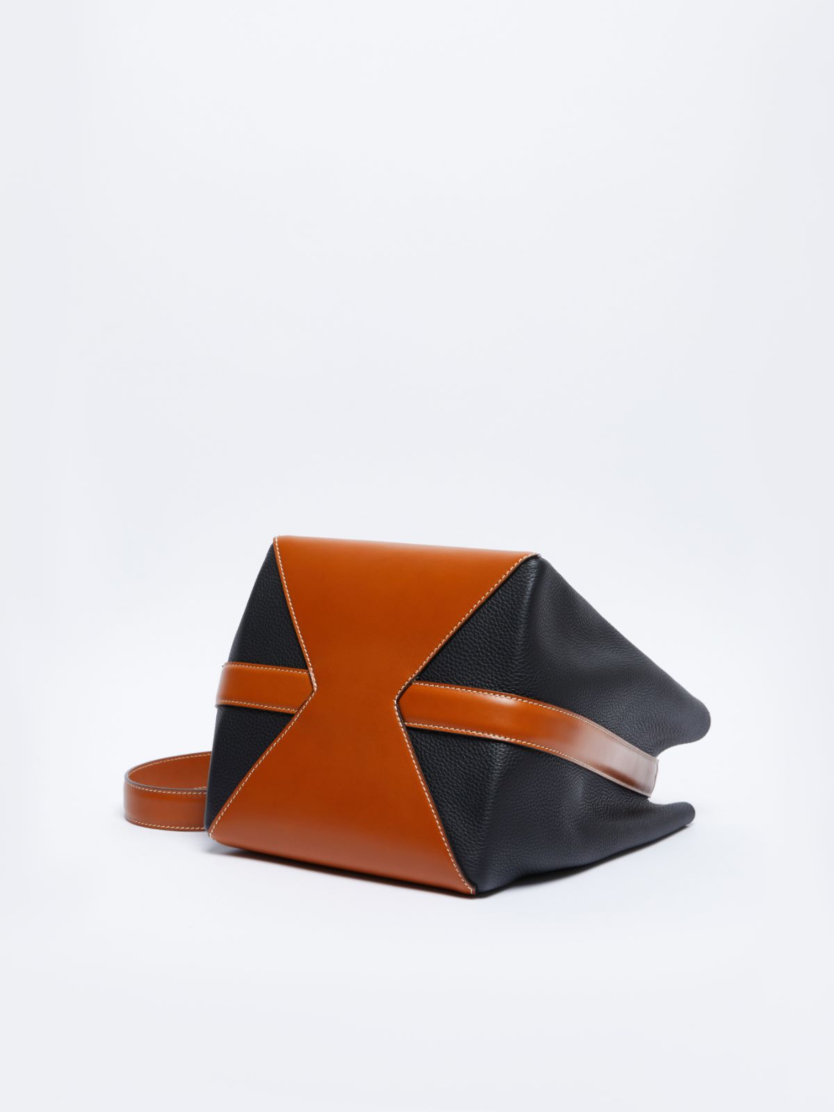 Medium bucket bag in deer-print leather