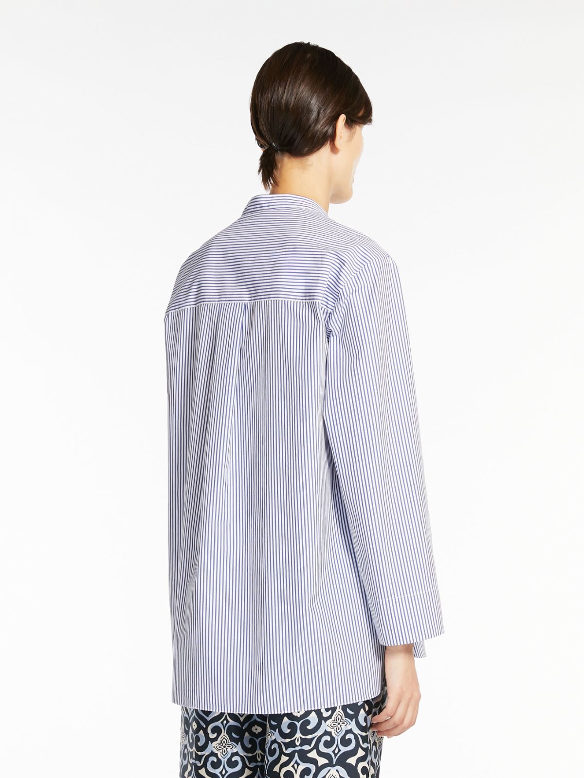 Flared printed poplin shirt