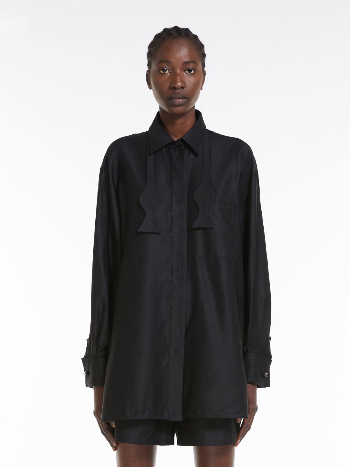 Oversize men’s-style cotton shirt