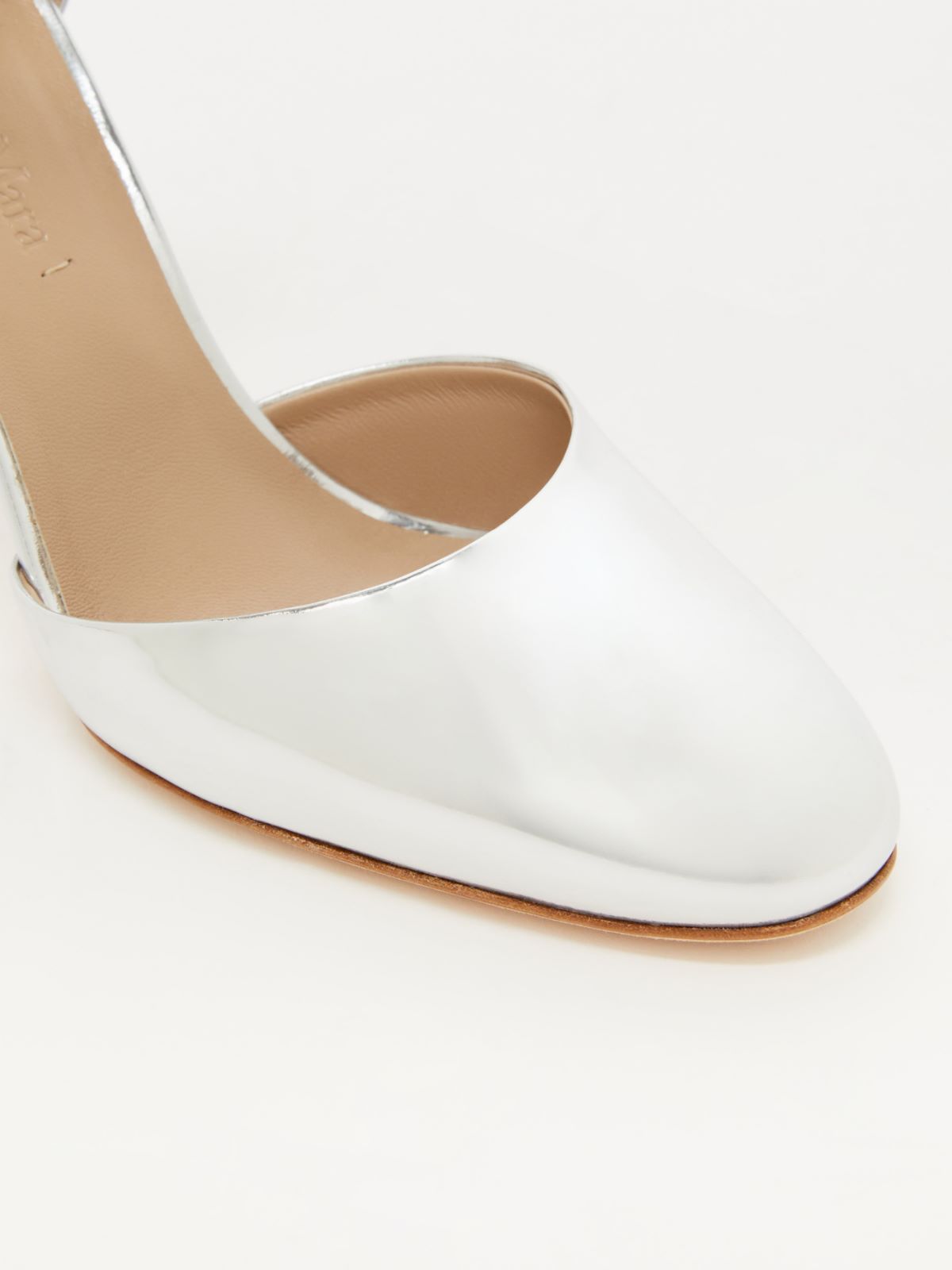 Mary Jane leather pumps