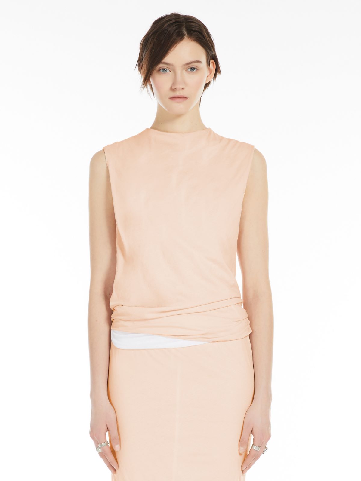 Reversible sleeveless top