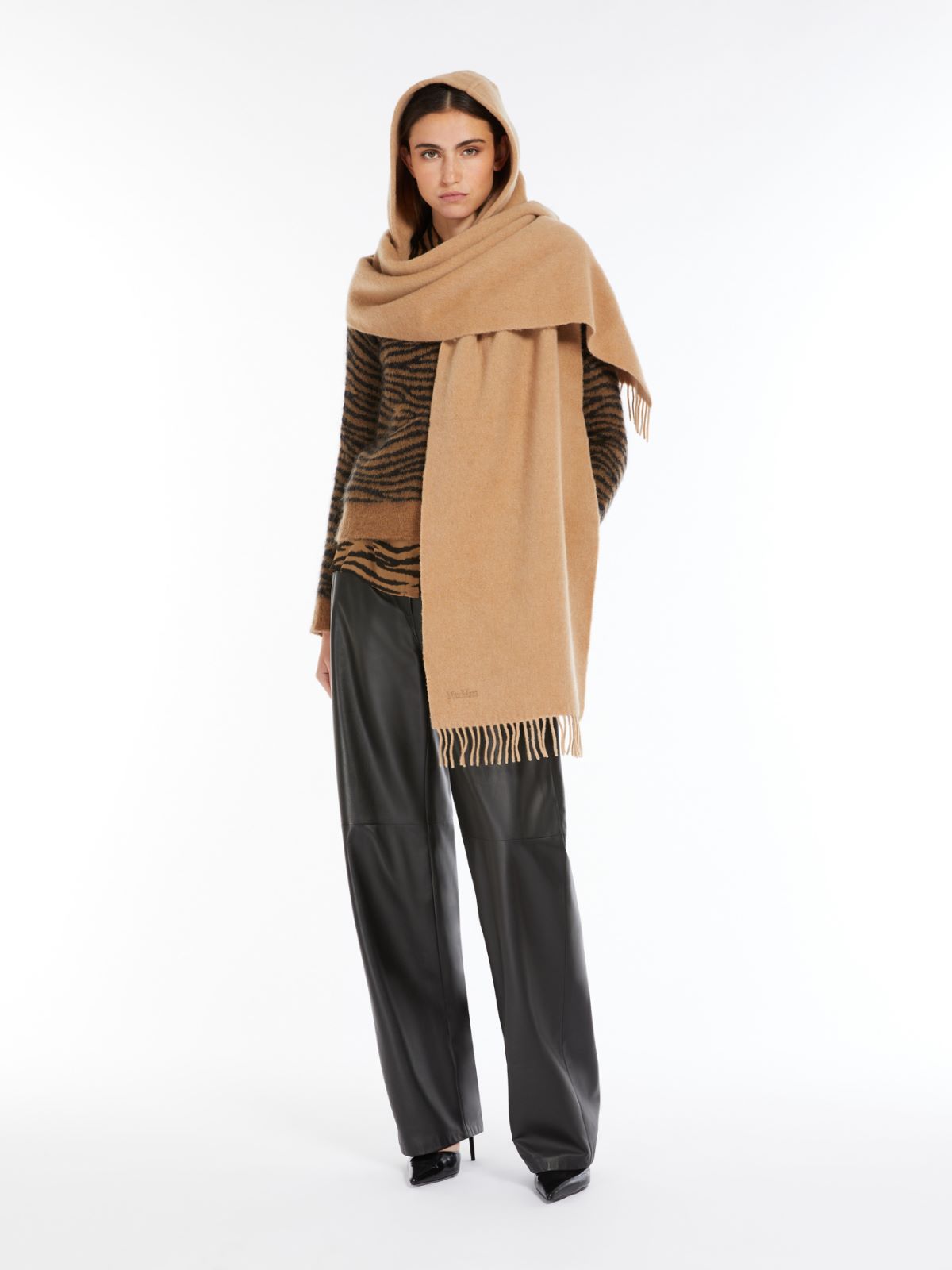 Classic shirt in printed silk